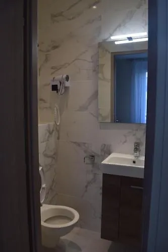 Hotel Puy De Dome Paris