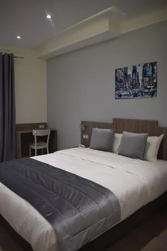 Puy De Dome Hotel