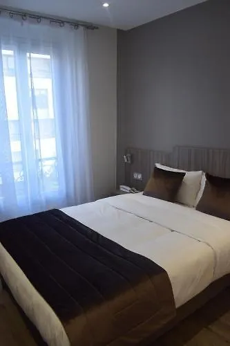 Hotel Puy De Dome 3*